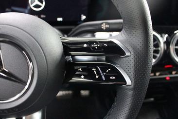 Mercedes GLB 200d — photo 10