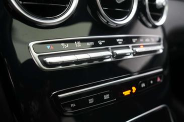 Mercedes GLC 220 D — photo 17