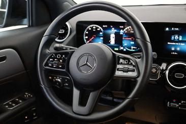 Mercedes GLA 250e — photo 10