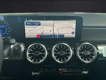 Mercedes EQB 250 — photo 10