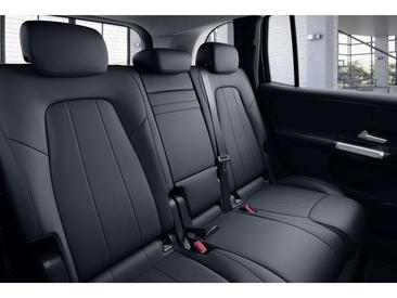 Mercedes GLB 220 D — photo 10
