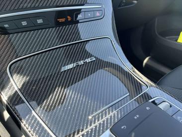 Mercedes GLC 63 — photo 15