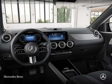 Mercedes GLA 200 — photo 8