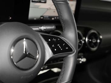 Mercedes CLA Berline 200 — photo 15
