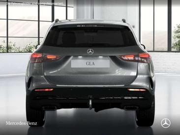 Mercedes GLA 200 — photo 7