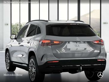 Mercedes GLA 200d — photo 19