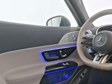 Mercedes SL Cabriolet 63 S E Performance — photo 8