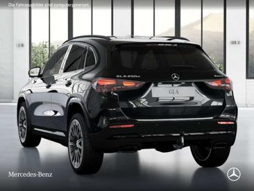 Mercedes GLA 200d — photo 19
