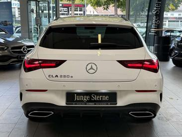 Mercedes CLA Berline 250 E — photo 4