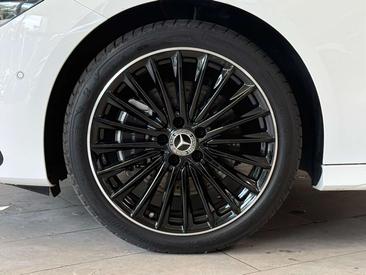 Mercedes CLA Berline 250 E — photo 6