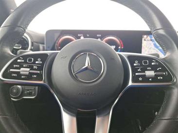 Mercedes CLA Berline 220 — photo 33