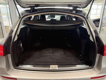 Mercedes Classe E Berline 220 D — photo 11