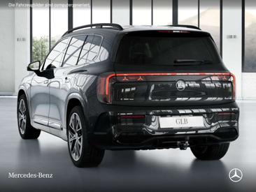 Mercedes GLB 200 — photo 19