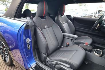 Mini Cabrio John Cooper Works — photo 7