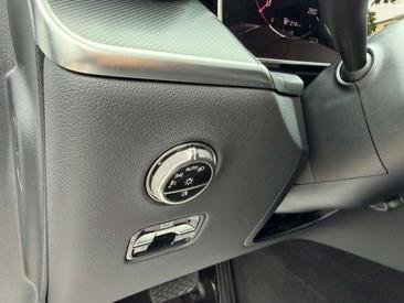 Mercedes GLC 200 — photo 17