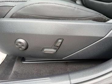 Mercedes GLC 200 — photo 18