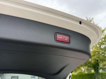 Mercedes GLC 200 — photo 31