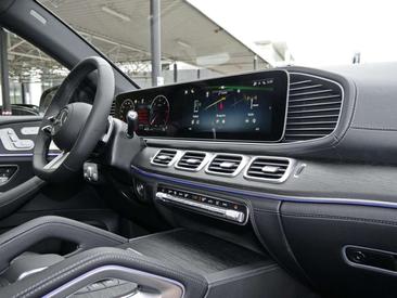 Mercedes GLE 300 Night Edition — photo 18
