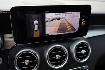 Mercedes GLC 300 — photo 17