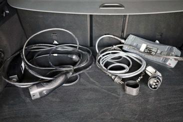 Mercedes GLC 300 — photo 22
