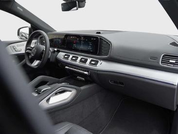 Mercedes GLE 300 Night Edition — photo 14