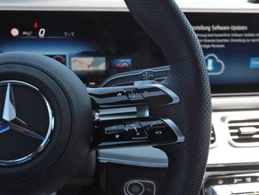 Mercedes GLE 300 Night Edition — photo 7