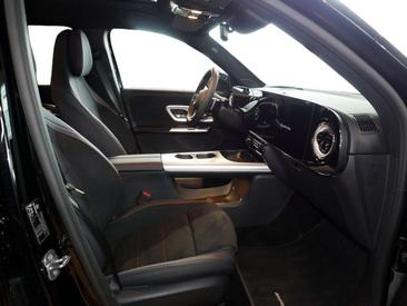 Mercedes GLB 250 AMG Line — photo 4