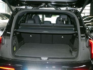 Mercedes GLB 250 AMG Line — photo 10