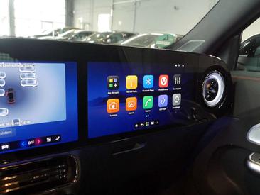 Mercedes GLB 250 AMG Line — photo 18