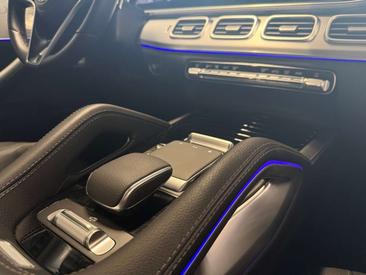 Mercedes GLE 300 — photo 16