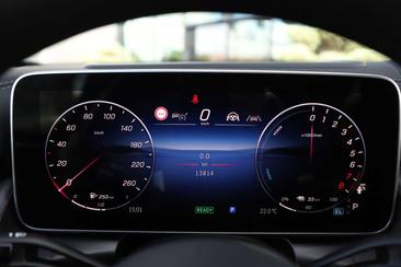 Mercedes GLC 400 AMG Line — photo 31