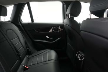 Mercedes GLC 300 — photo 8