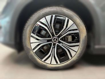 Mercedes EQE 300 — photo 3