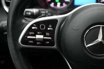 Mercedes GLC 300 — photo 20