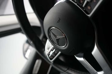 Mercedes GLC 300 — photo 24
