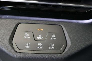 Volkswagen ID.4 Pro Performance — photo 10