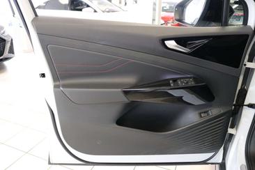 Volkswagen ID.4 GTX 4Motion — photo 12