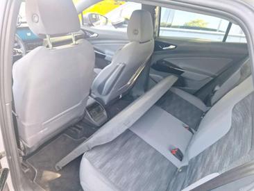 Volkswagen ID.4 Pro Performance — photo 6