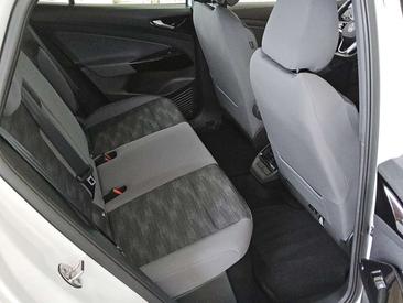 Volkswagen ID.4 Pro Performance — photo 8
