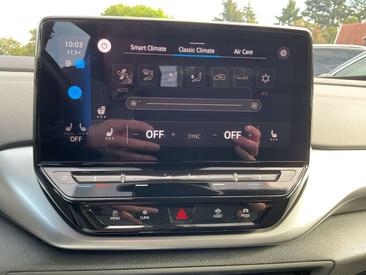 Volkswagen ID.4 Pro S — photo 19