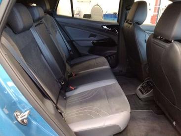 Volkswagen ID.4 Pro — photo 6