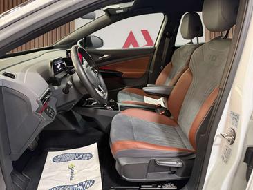 Volkswagen ID.4 Pro Performance — photo 12