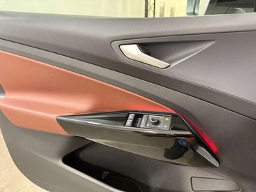 Volkswagen ID.4 Pro Performance — photo 18