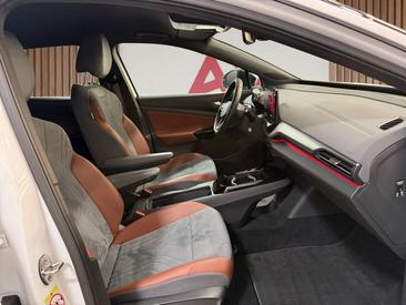 Volkswagen ID.4 Pro Performance — photo 29