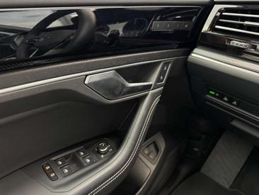 Volkswagen Touareg EHybrid — photo 10