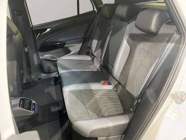 Volkswagen ID.4 Pro — photo 8