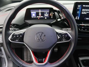 Volkswagen ID.4 GTX 4Motion — photo 17