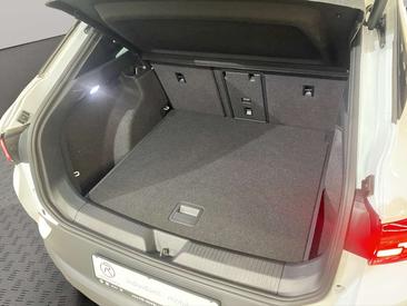 Volkswagen ID.4 Pro — photo 11