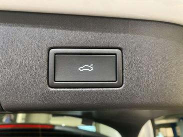 Volkswagen ID.4 Pro — photo 12