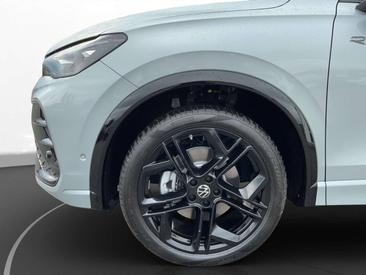 Volkswagen TIGUAN 2.0 TDI 4MOTION — photo 9